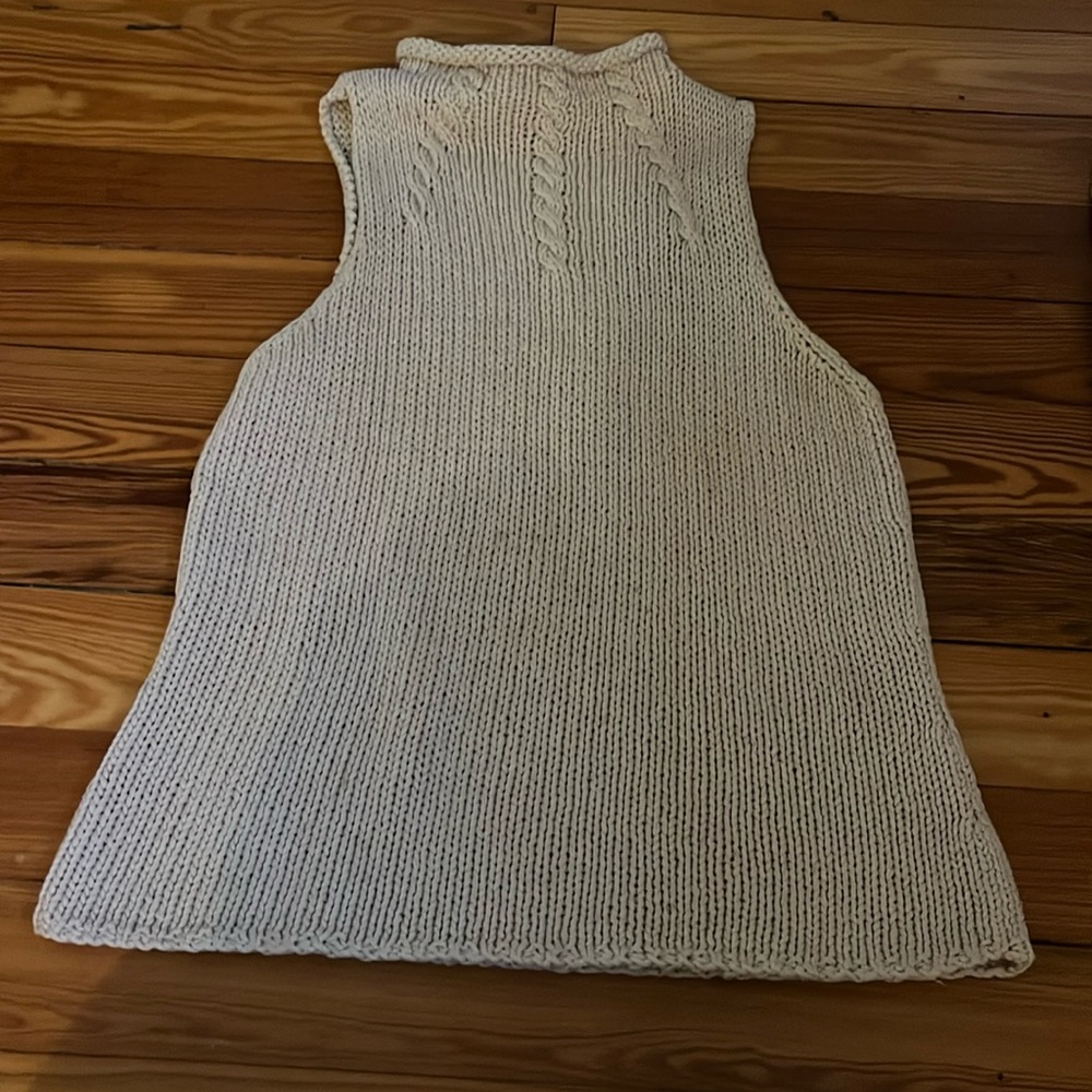 White and Warren sweater vest